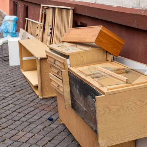 Lomtalanítás - bútor, pala, elektronikai hulladékok elszállítása